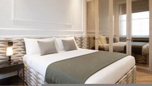 House - Cadogan Square 2-bed Direct Elevator Access (London)