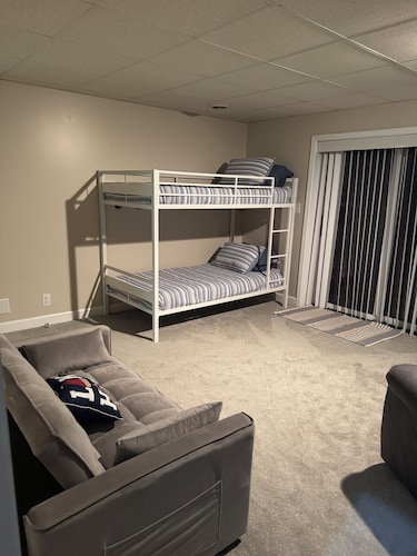 3-bedroom lake house with additional bunk beds with amazing views. 