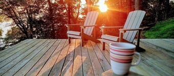 3-bedroom lake house with amazing views. Eagles, fishing and boating