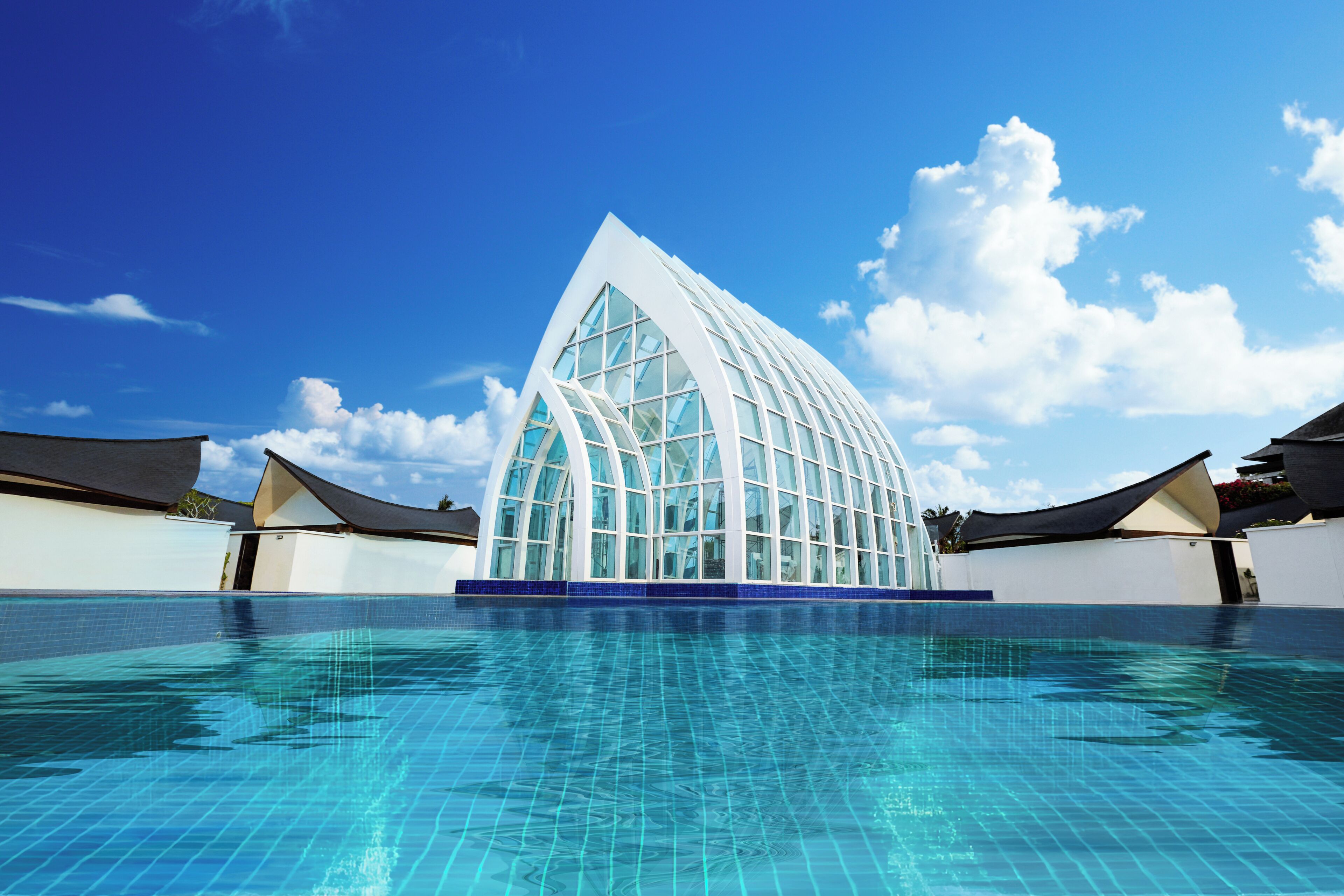 5 outdoor pools