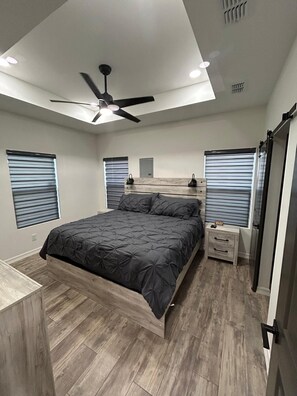 Iron/ironing board, WiFi, bed sheets - Comfortable & Cozy Home Donna, TX (Donna)
