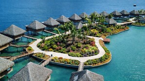 Unclassified image, 5 of 14, button - Bloody Mary's Hotel (Bora Bora)