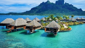 Unclassified image, 2 of 14, button - Bloody Mary's Hotel (Bora Bora)