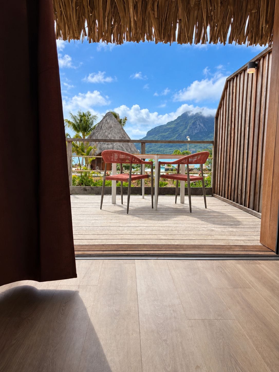 Motu View Room | شرفة/رواق