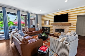 Unclassified image, 4 of 76, button - Ultimate family friendly retreat: pool, spa & epic game-room in Frisco, TX. (Frisco)