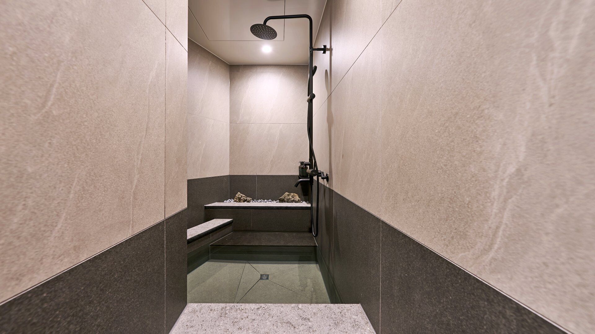 Deluxe Business | Private spa tub