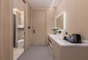 Doppia Comfort, vista città | Bagno