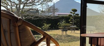 niconicoHOUSE. One group per day on an exclusive-use basis. A detached house with a spacious garden and a starry sky. Sand Bath Hot Spring · Near Japan's Southernmost Station