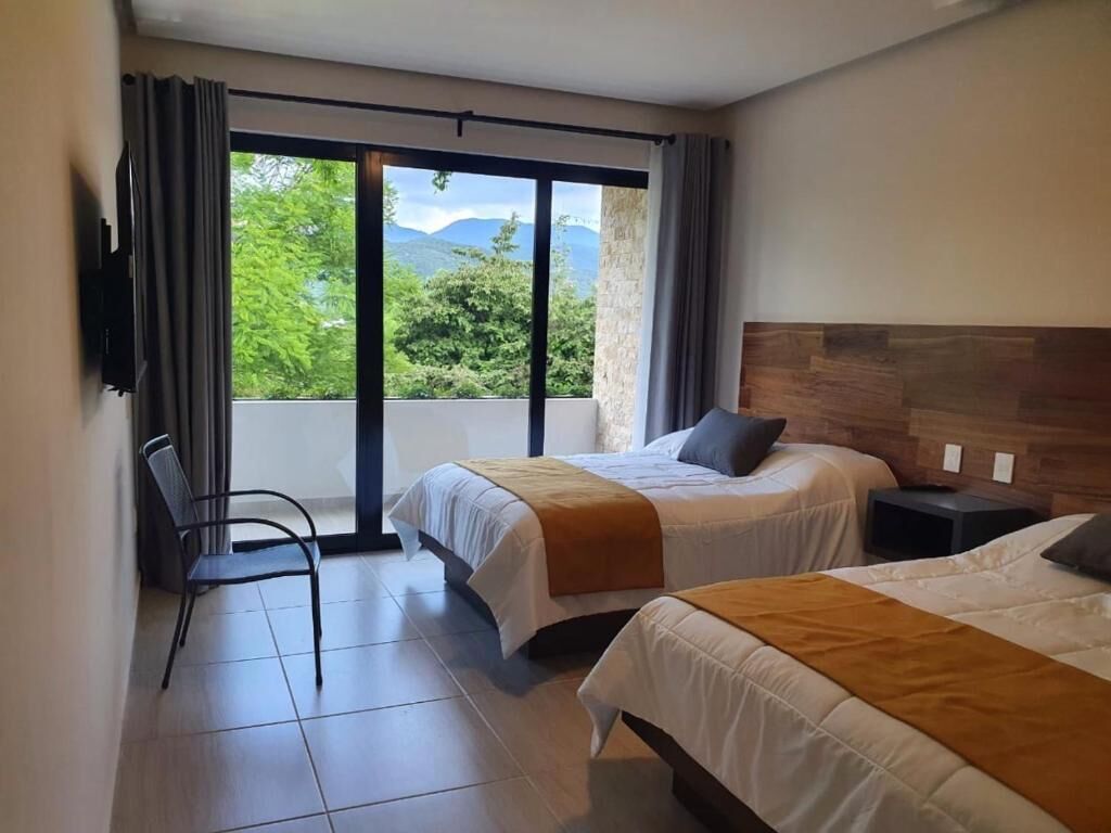Zweibettzimmer, Balkon, Poolblick | Kostenloses WLAN