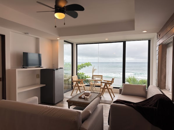 Living area - Frania Sea Suites (San Juan)