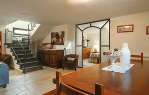 Interior - Lovely home in Capezzano Pianore (Capezzano Pianore)