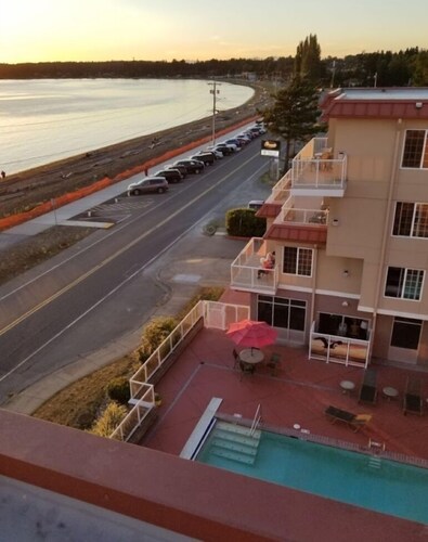 Blaine | Relaxing Beach Retreat | Pool + Beach