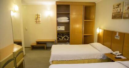 Stylish Room for Rest & Relaxation | Outdoor Pool Access and Free Parking