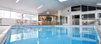 Serene Rooms Ideal Room for Short Getaways | Free Breakfast & Outdoor Pool