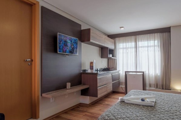 Room - Downtown Escape | 0.25 mi to Horácio Klabin Square + Dining & City Strolls (Telêmaco Borba)