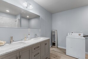 Handtücher, Seife, Toilettenpapier