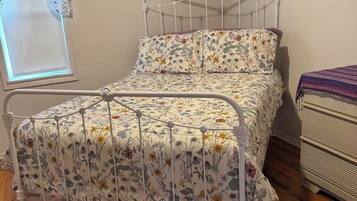 2 bedrooms, bed sheets