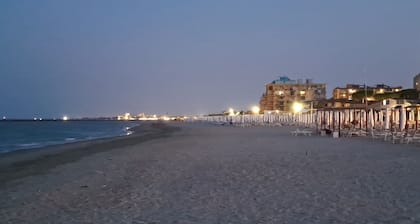 A cozy place for a beach vacation for nice people (and their pets)