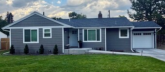 Spacious 4-bedroom, 5 bed, Family House with AC in perfect Missoula location