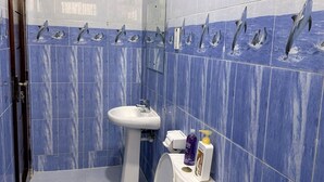 Bruser, bidet, håndklæder, Sæbe