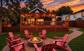 Terrace/patio - Boho Bungalow, pet friendly house walk to downtown (Branson)