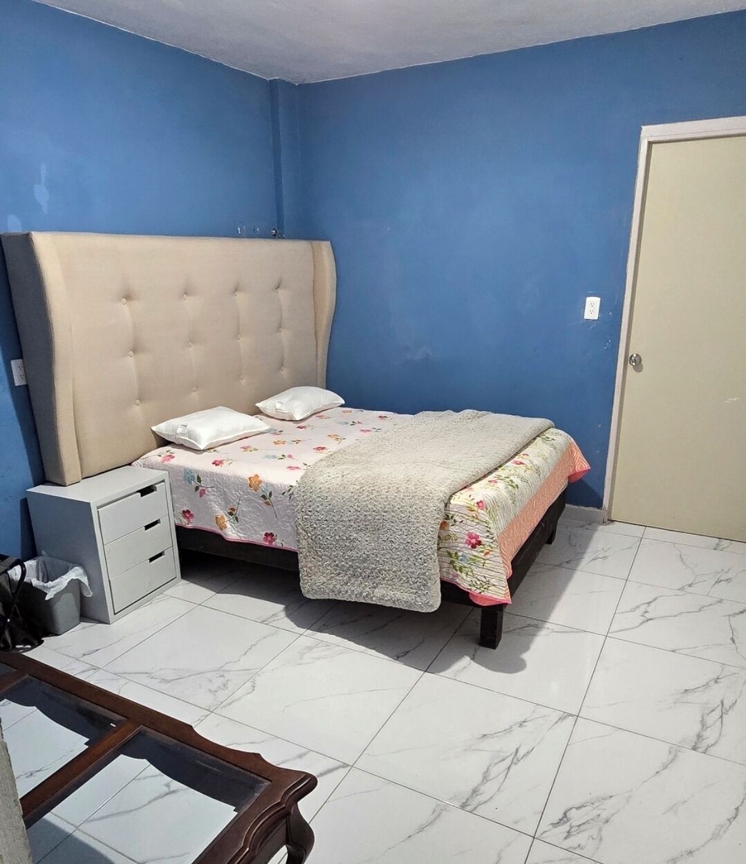 Desk, free WiFi, bed sheets