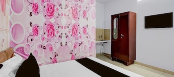 Deluxe Hotel O Corner House