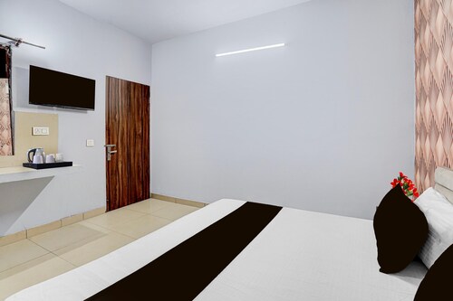 Deluxe Hotel O Corner House