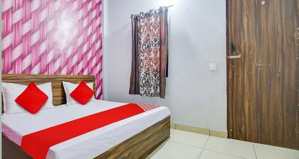 Deluxe Hotel O Corner House