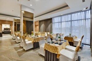 Dining - Rakabi The Fern Igatpuri (Igatpuri)