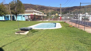 Pool - House with a View of Vineyards (Pet-Friendly) (Villamartín de Valdeorras)