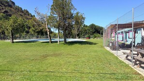 Sports court - House with a View of Vineyards (Pet-Friendly) (Villamartín de Valdeorras)