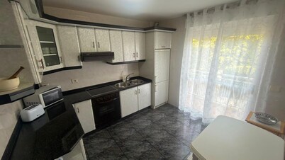 House with a View of Vineyards (Pet-Friendly)