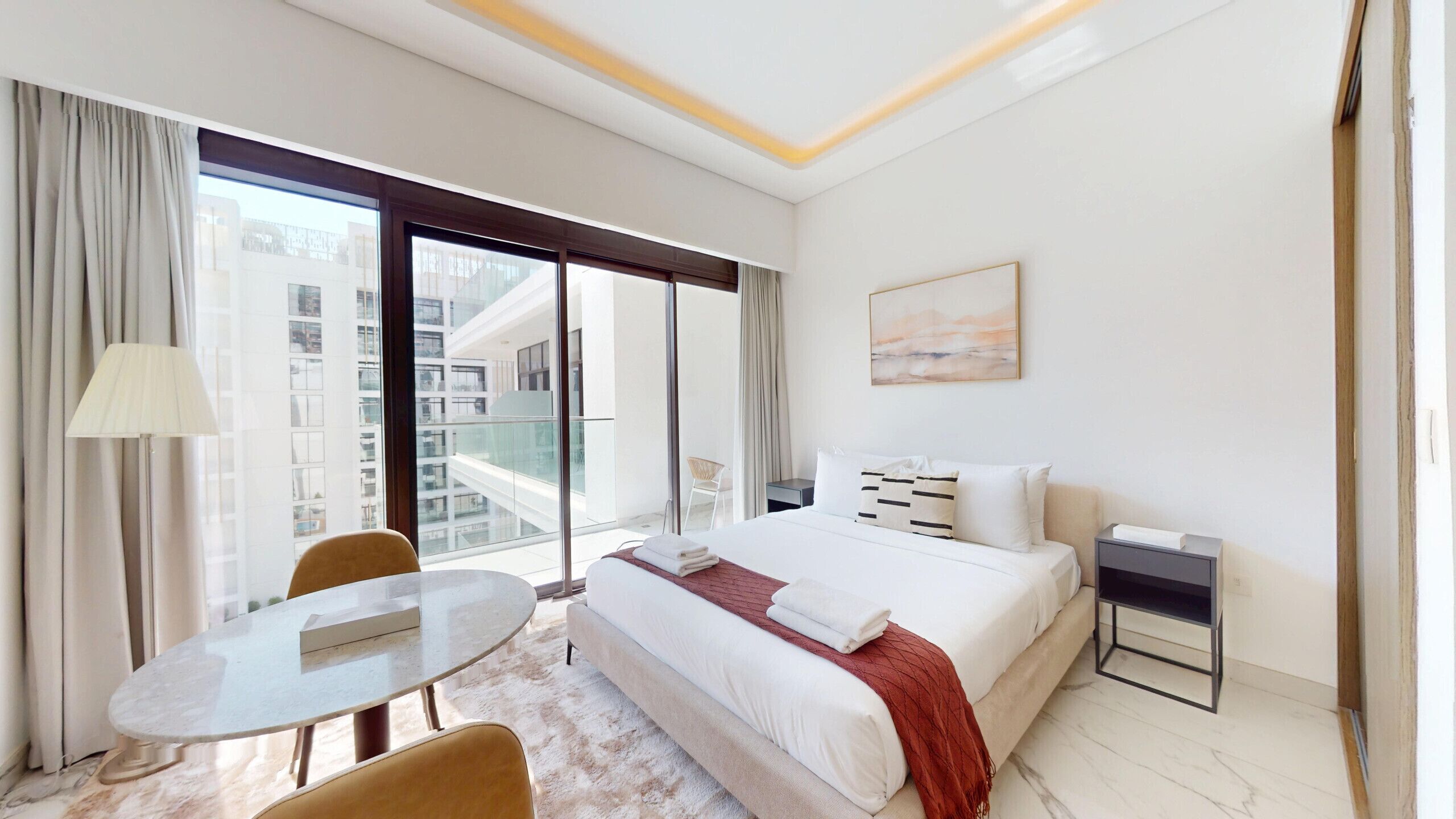In-room safe, bed sheets