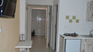Unclassified image, 5 of 27, button - Small Studio With Balcony, Pool and Beach in 100m (Malevizi)