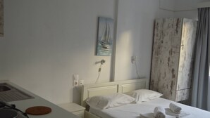 Unclassified image, 3 of 27, button - Small Studio With Balcony, Pool and Beach in 100m (Malevizi)