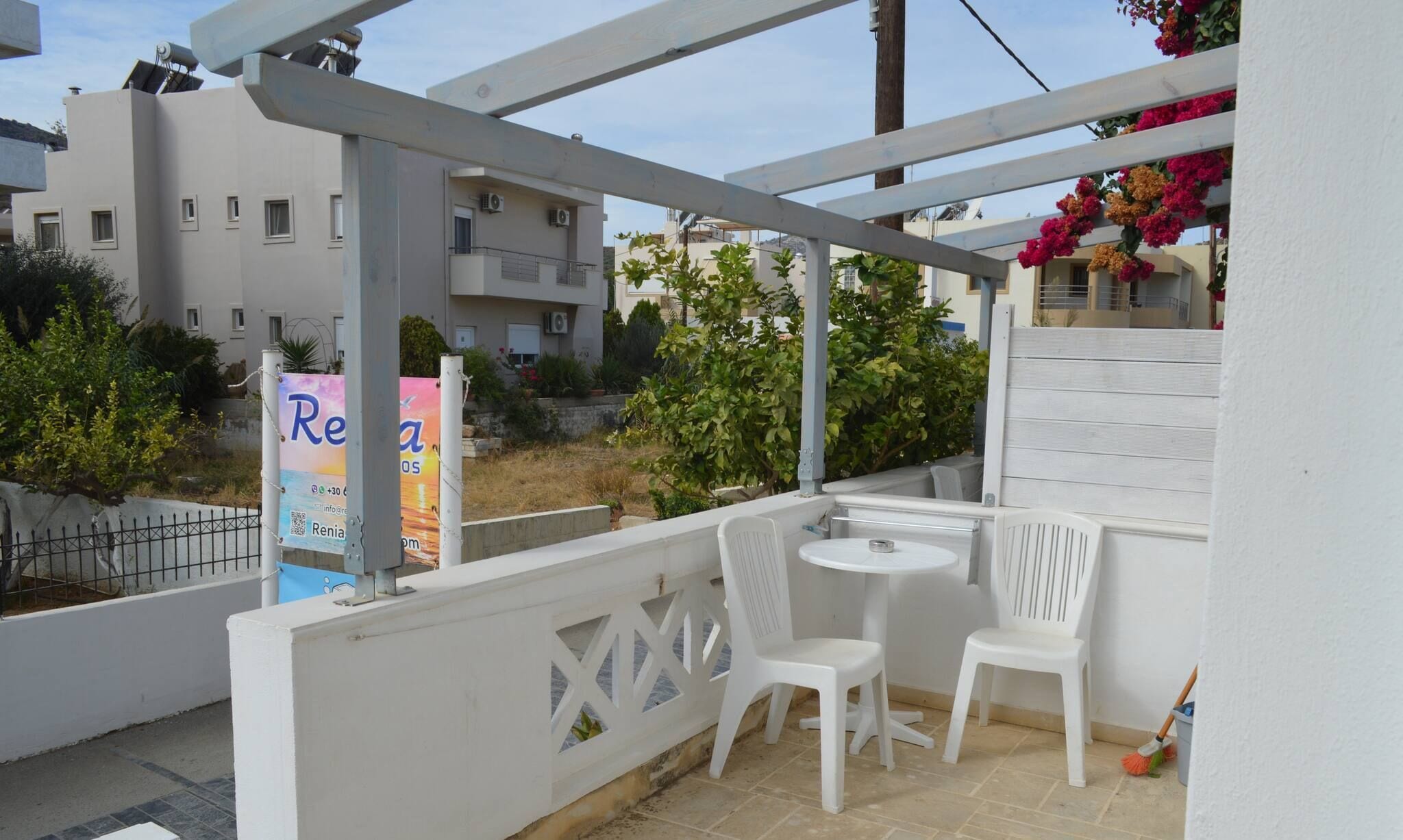 Estudio, 1 habitación, patio | Restaurante al aire libre