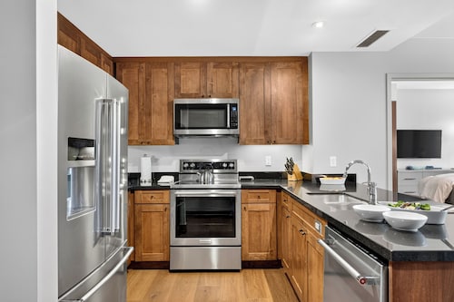 Ski Valet + Resort Pool + Hot Tubs | Valley Views | Riverfront Perch