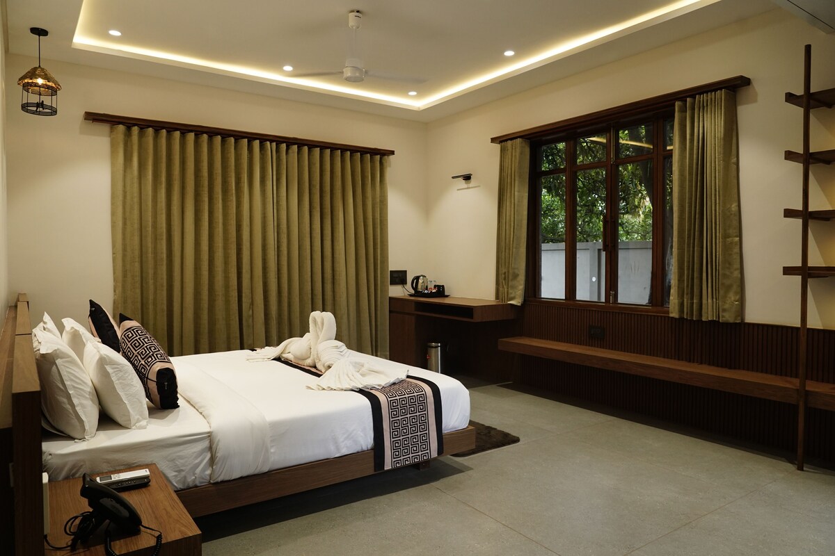 Superior Double Room, Balcony | Egyptian cotton sheets, premium bedding, down comforters