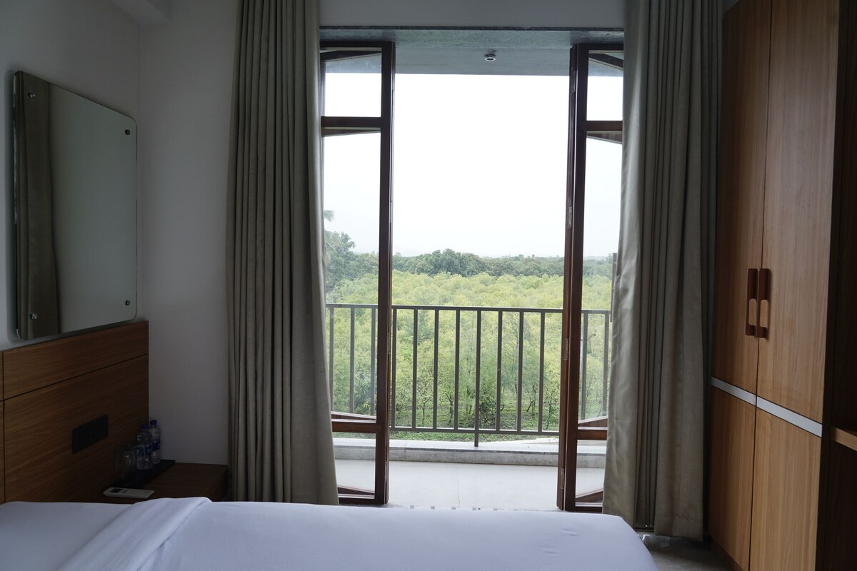 Deluxe Double Room | Laptop workspace, WiFi (free)