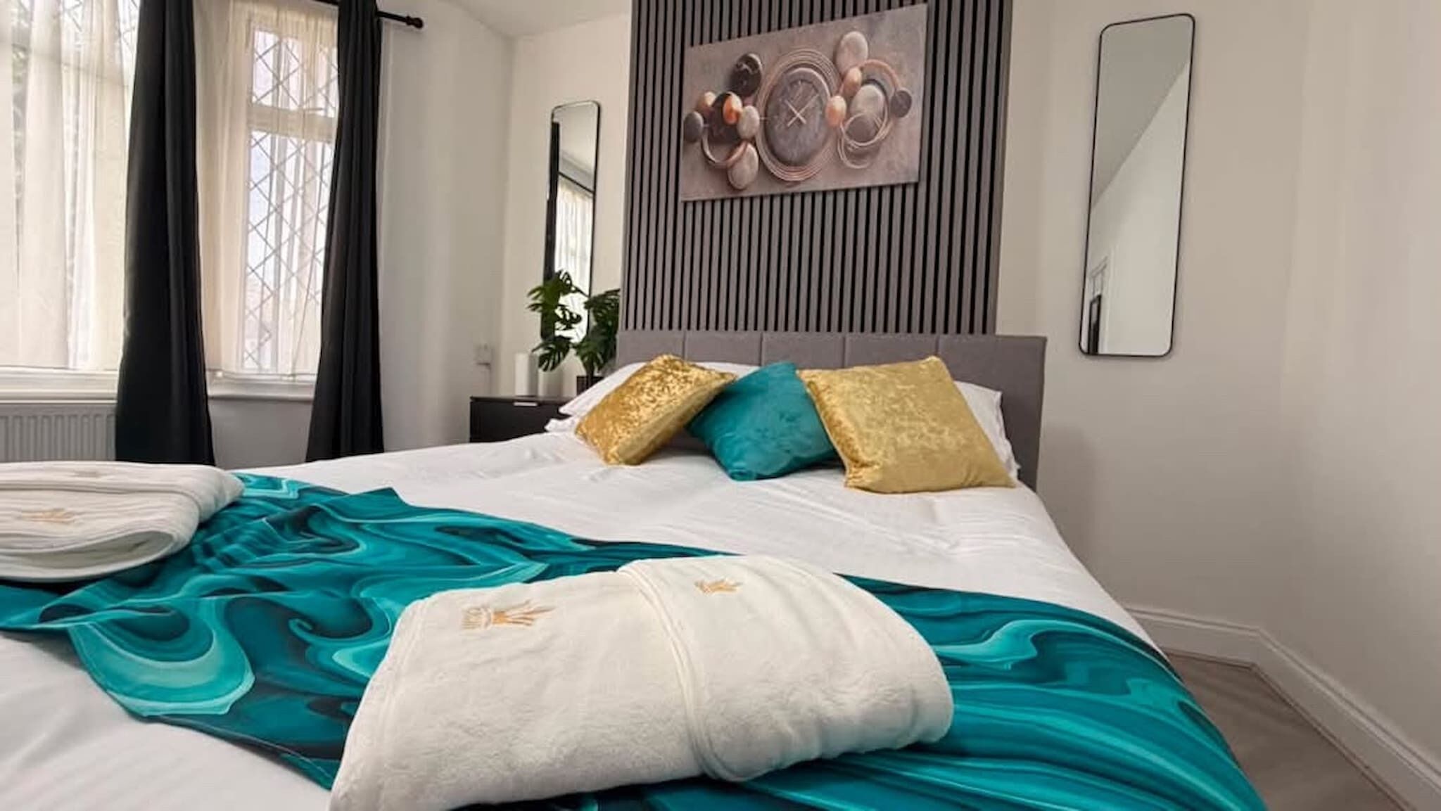 Iron/ironing board, internet, bed sheets