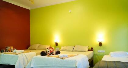 Shanthi Guest House