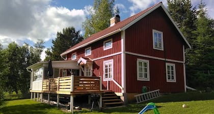 Summer gem with glazed terrace near Inälvsviken