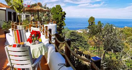 'Finca De Los Frutales' with Sea View, Private Terrace and Wi-Fi
