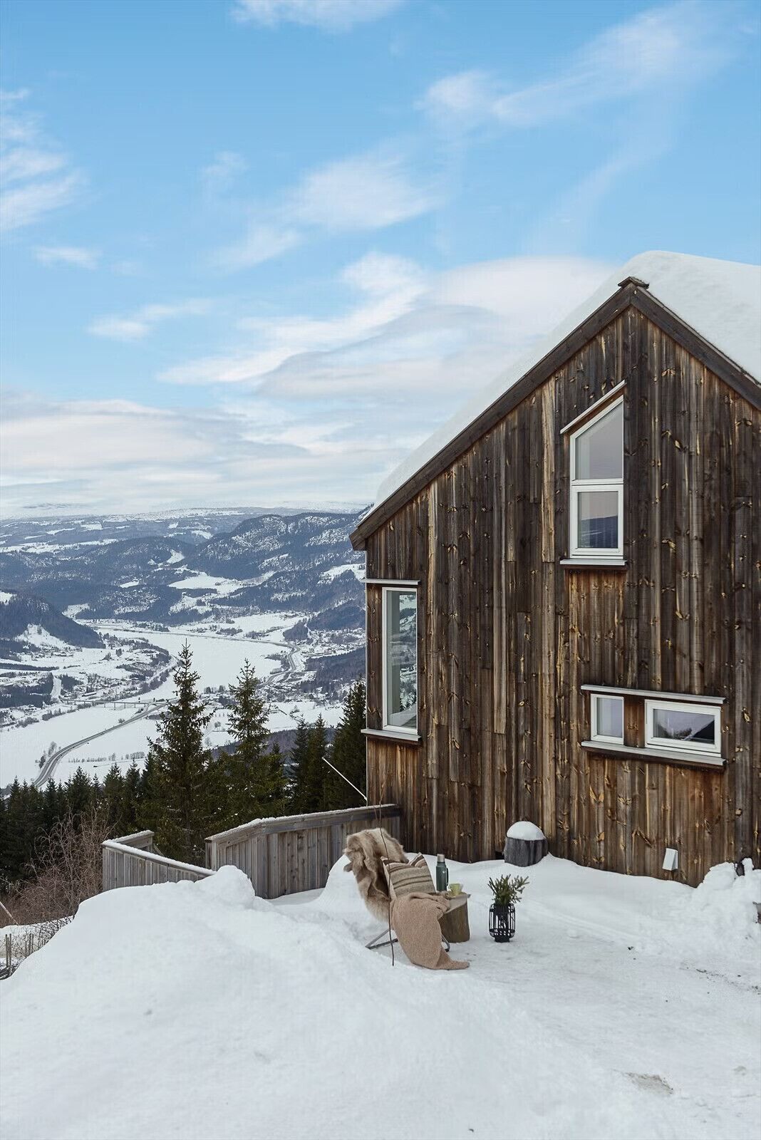 Cozy mountain retreat located near the ski lifts and trails