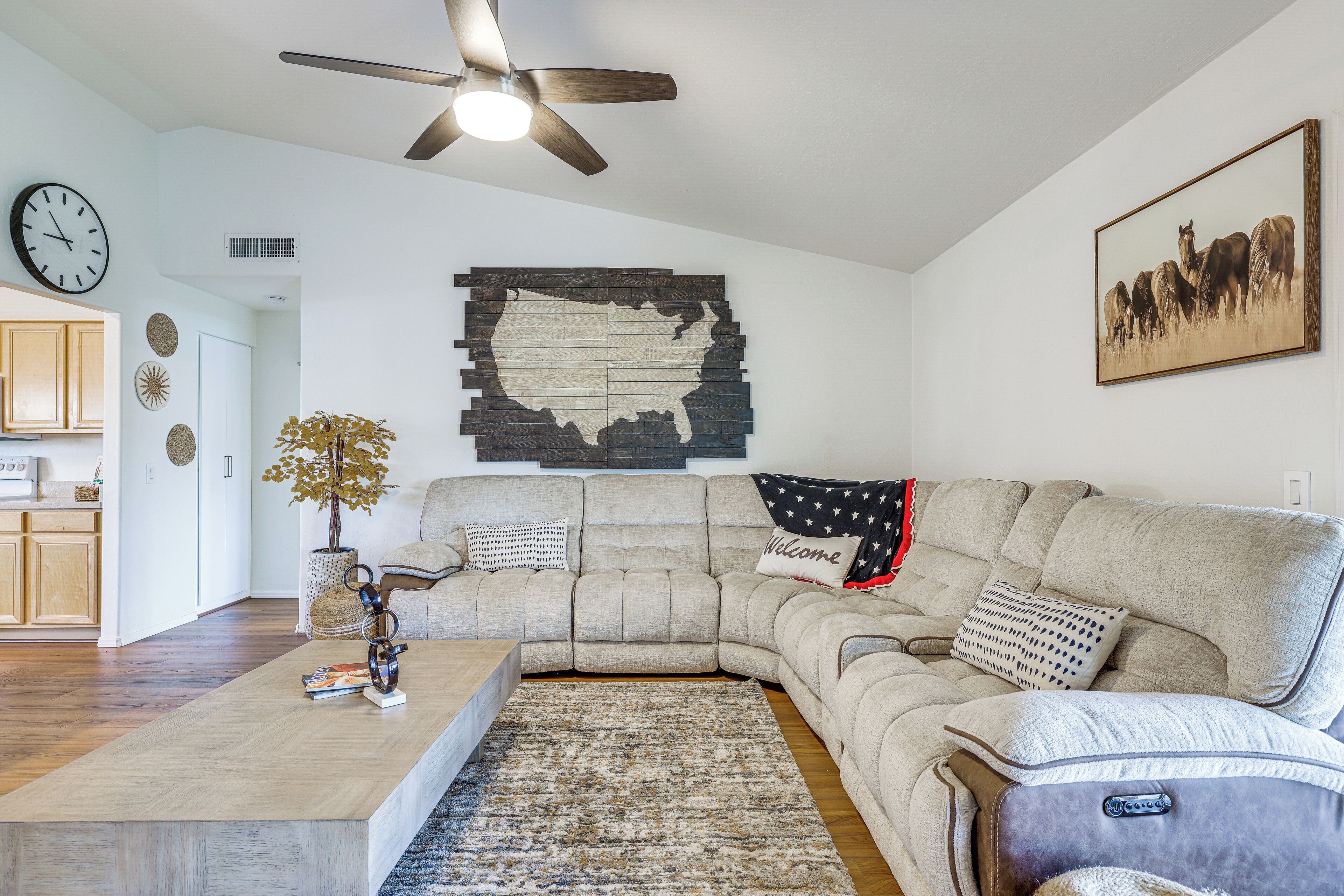 5 Mi To Stadiums! Quiet & Sun-soaked Peoria Oasis - Peoria, AZ
