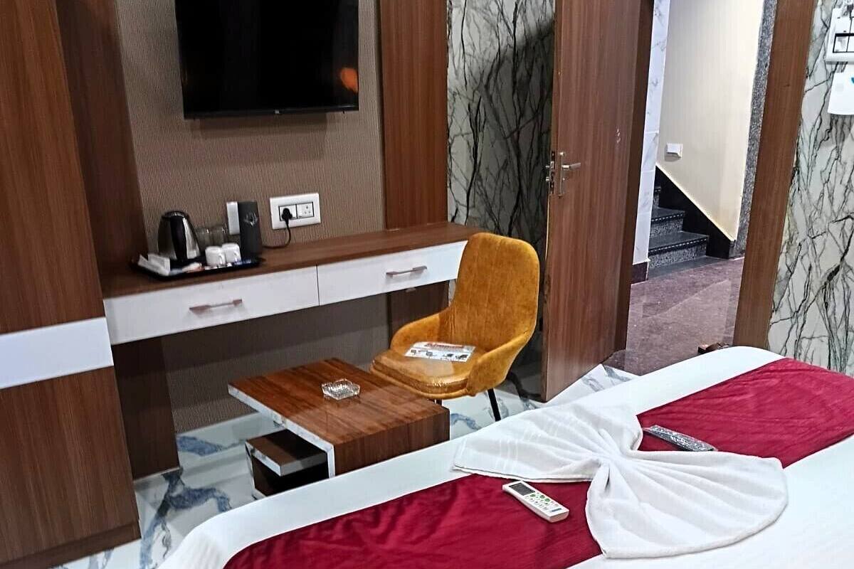 Habitación Deluxe, vista a la ciudad | Wifi gratis 