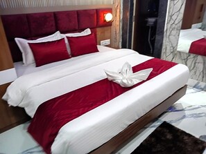 Habitación Deluxe, vista a la ciudad | Wifi gratis 
