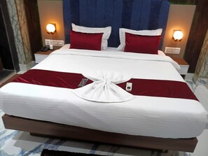 Habitación Deluxe, vista a la ciudad | Wifi gratis 