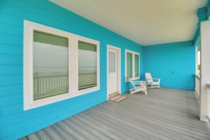 Terrace/patio - Waterfront Home w/ Deck & Views on Copano Bay! (Taft)